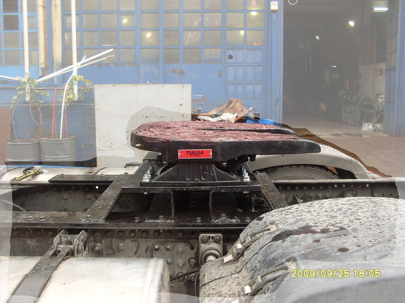 T.36.D.2" & 3,5" Cast Steel Fifth Wheel Hitch Plate Model for Heavy Duty Loading Applications For Semi Trailer Trucks